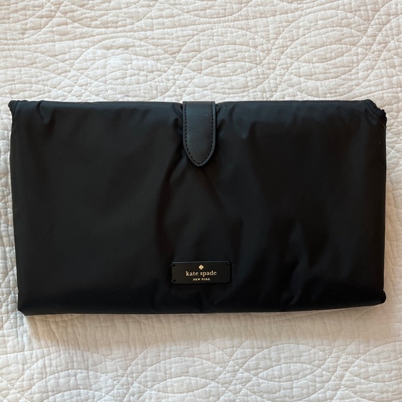 Kate Spade Watson Lane Stevie Designer Nylon Baby Changing Pad Gift Shower Black - Picture 1 of 7